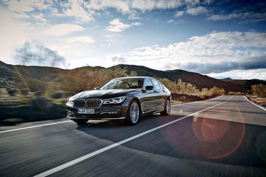  BMW 730d 2015 года  (фото 6 из 12)